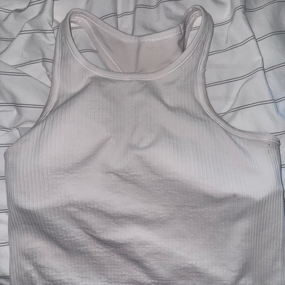 Lululemon cropped tank
